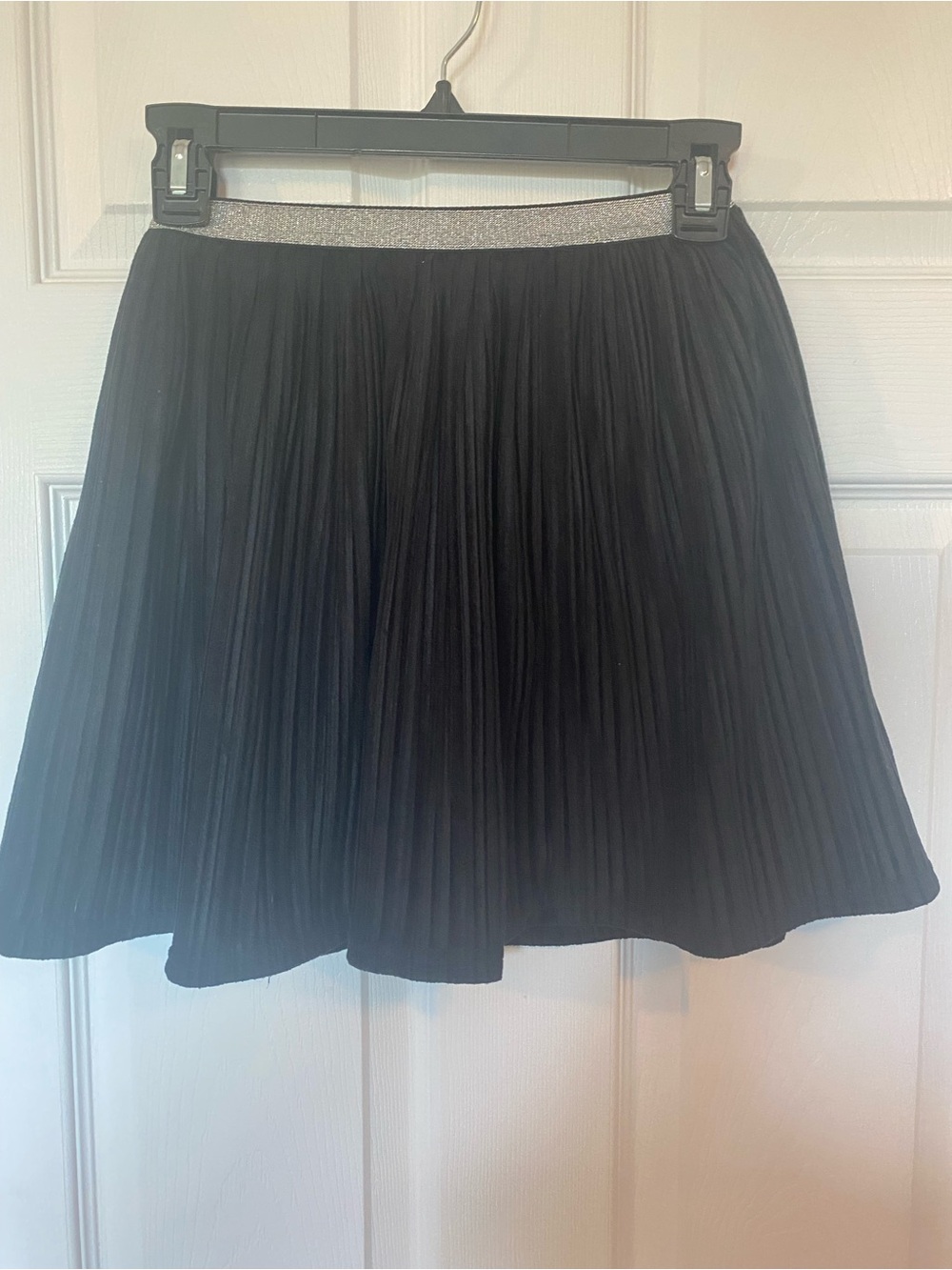 George Girls Black Pleated Skirt Silver Sparkle Metallic Band Size M (7-8)